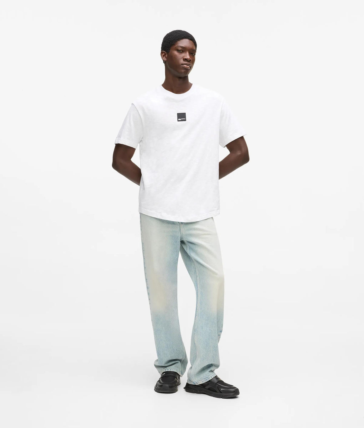 Curved hem T-shirt