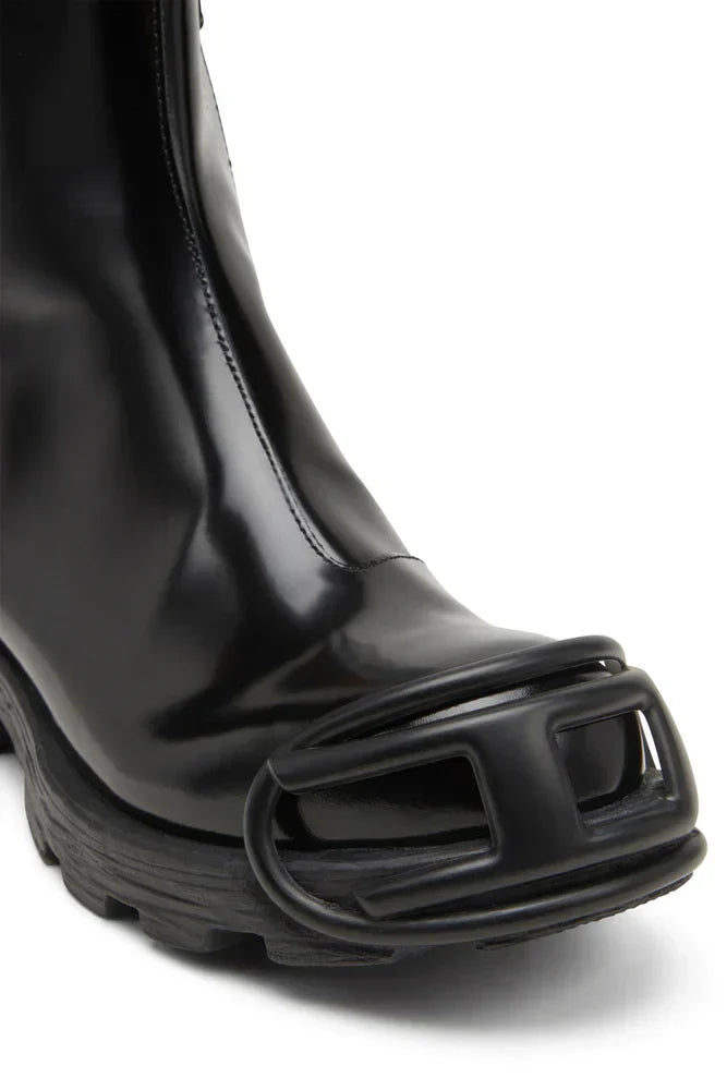 D-Hammer-Leather Chelsea boots with Oval D toe caps